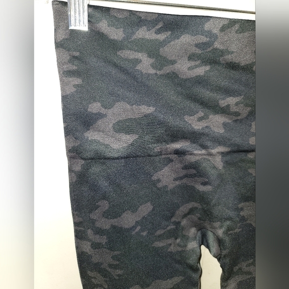 Spanx Camo Leggings Large Blue Gray Seamless Shaping Support - Picture 5 of 6